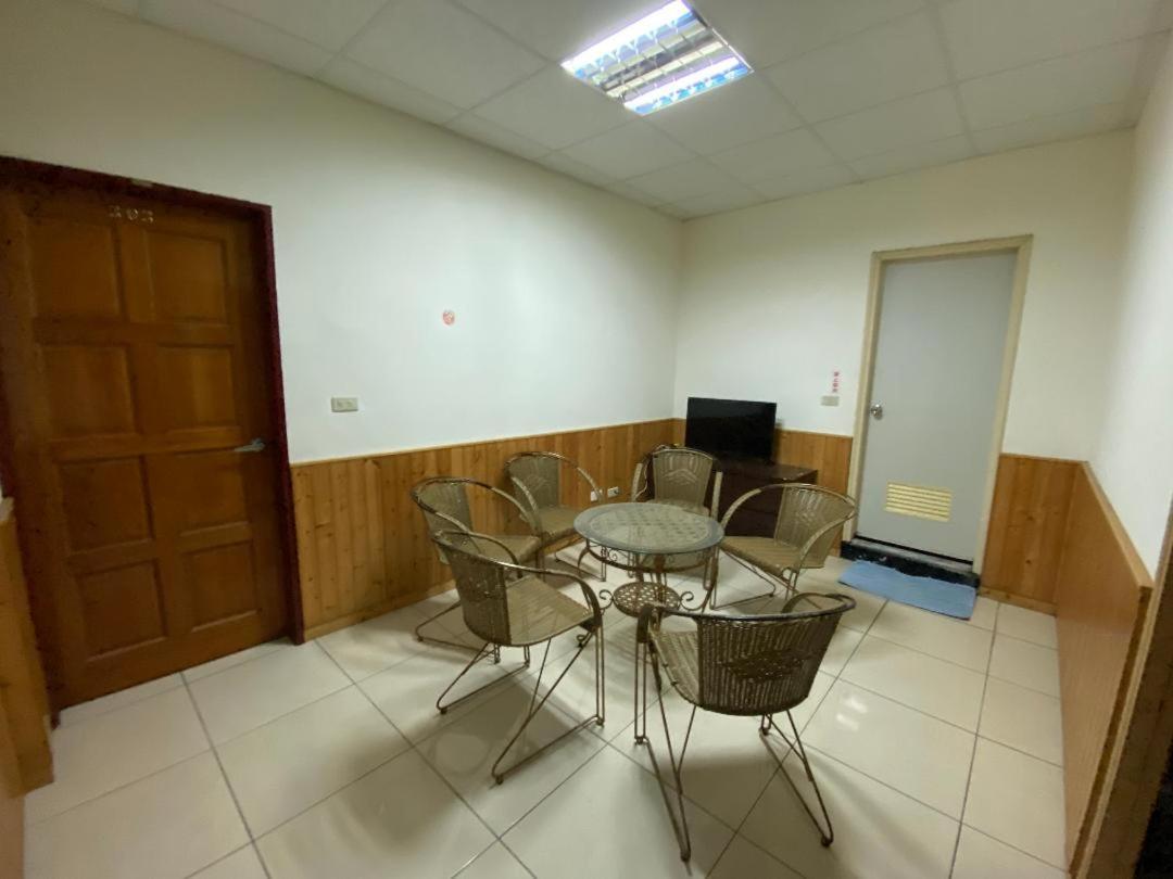 Xiao Gu Homestay T'ai-tung Extérieur photo